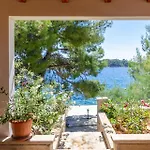 3609-5 For 3 Pers In Karbuni Apartment