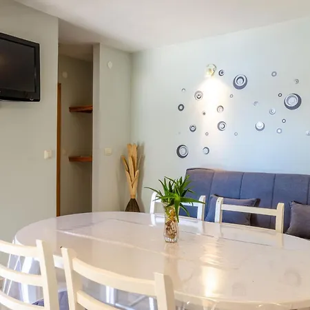 3609-5 For 3 Pers In Karbuni アパート