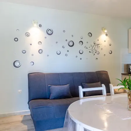 アパート 3609-5 For 3 Pers In Karbuni Potirna