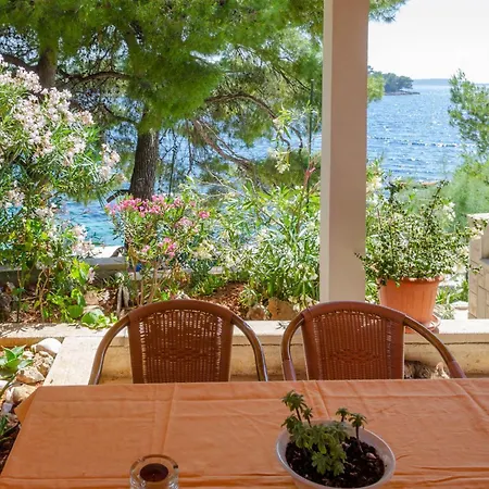 3609-5 For 3 Pers In Karbuni * Potirna