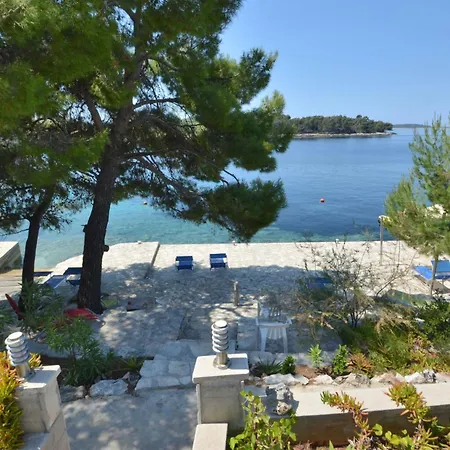 3609-5 For 3 Pers In Karbuni * Potirna